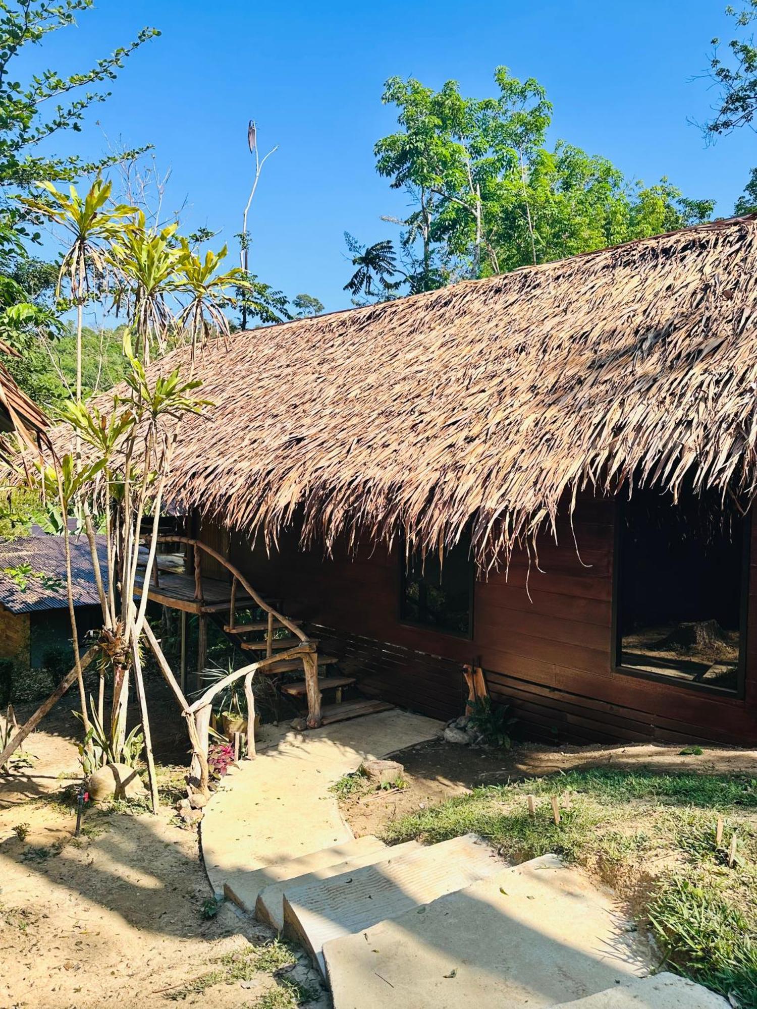 Готель Koh Mook Mountain View Екстер'єр фото